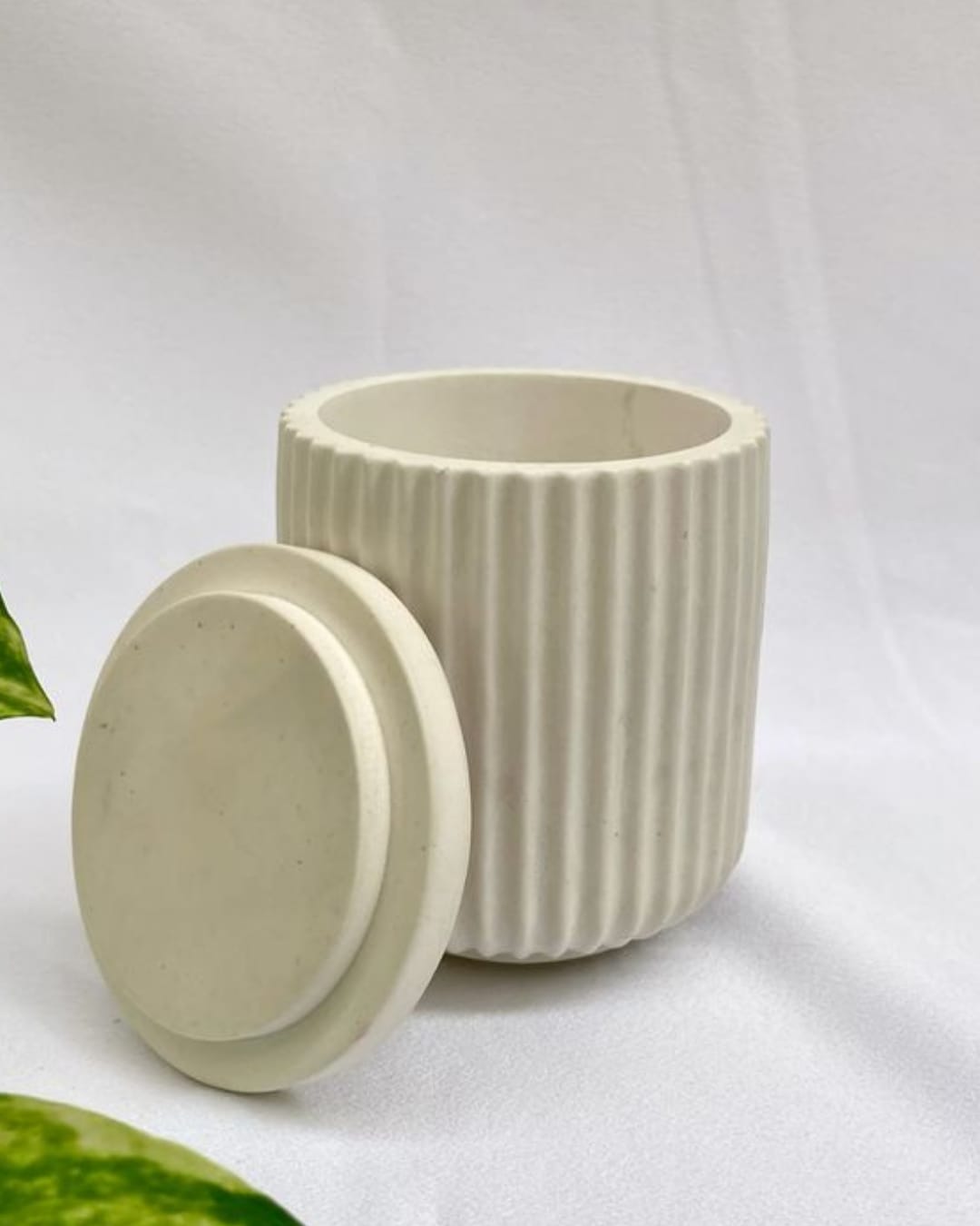 Ribbed Jar With Lid